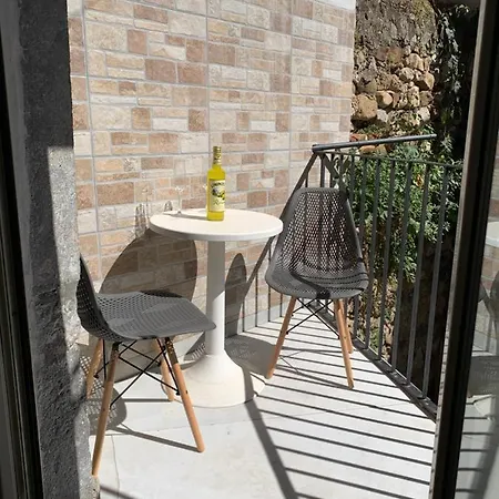 Conte's House شقة