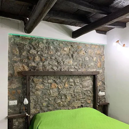 Conte's House * تْشيفالو